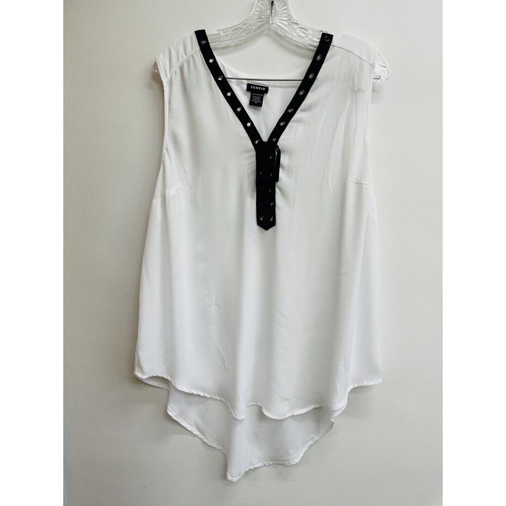 Torrid Black and white Chiffon lace up Tank size 0